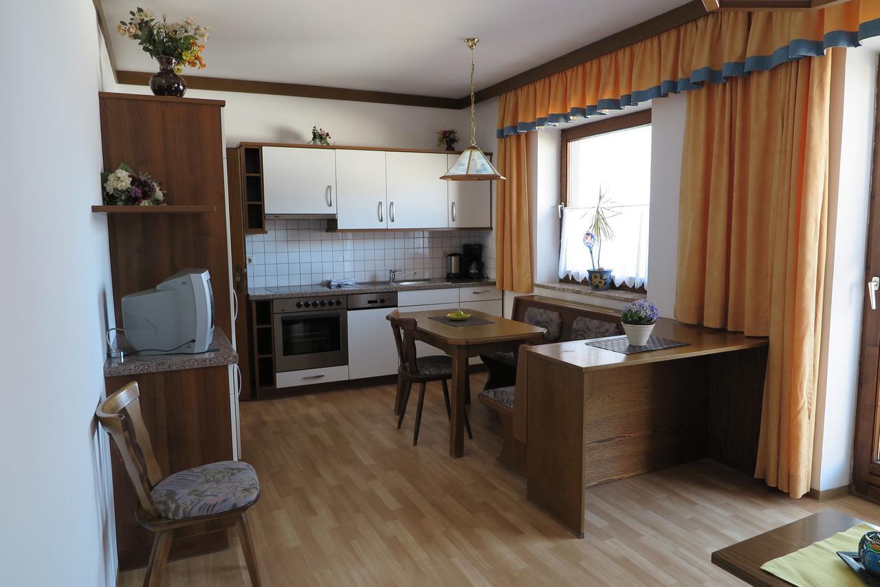 Appartement Haus Enzian à Sankt Johann im Pongau Chambre photo