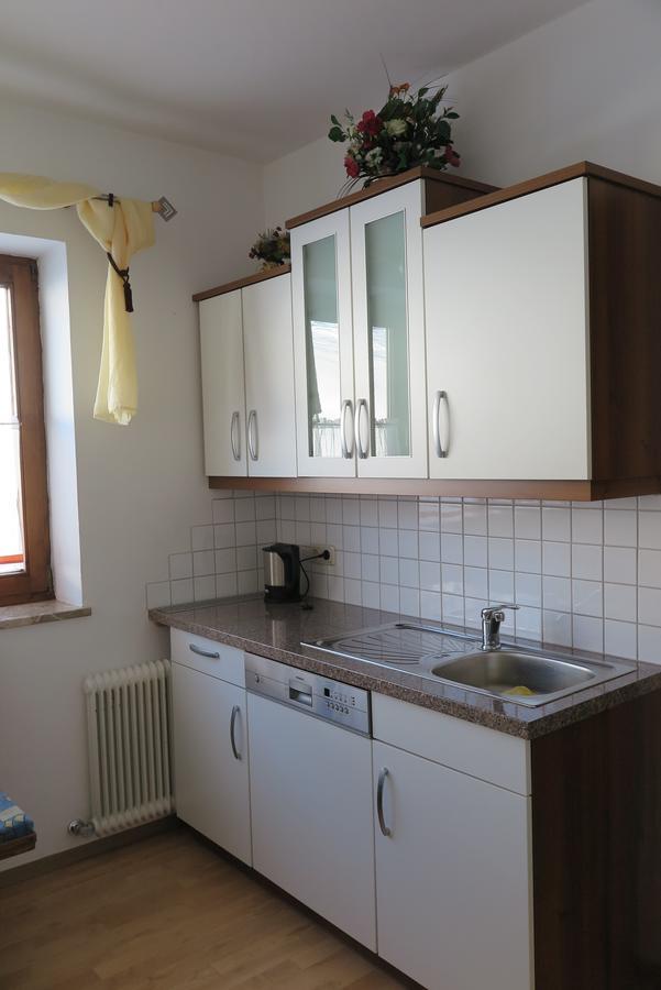 Appartement Haus Enzian à Sankt Johann im Pongau Chambre photo